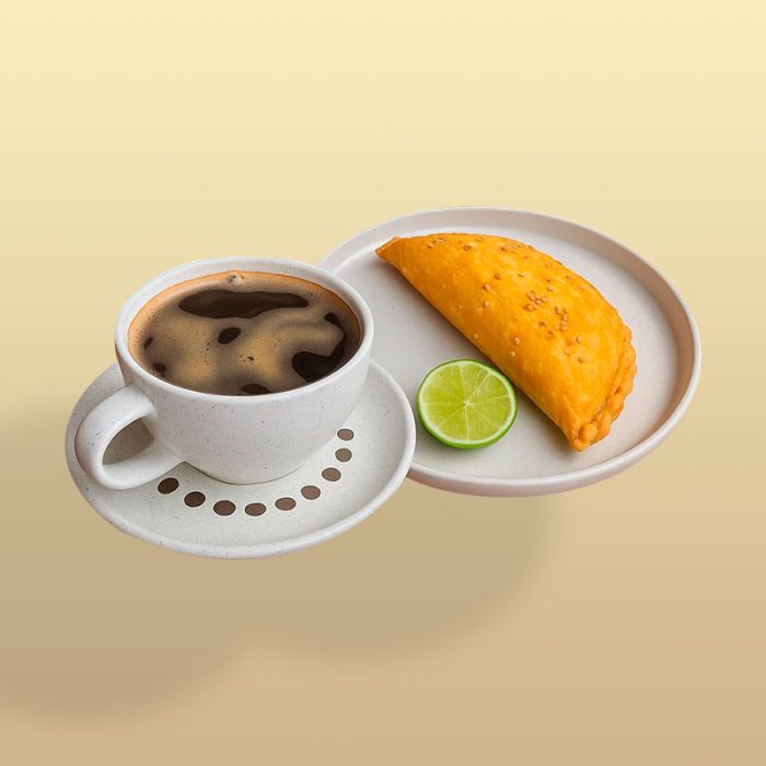Empanada y café americano